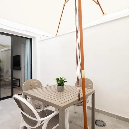 Florit Flats - The Cruz Cubierta With Terrace Valencia